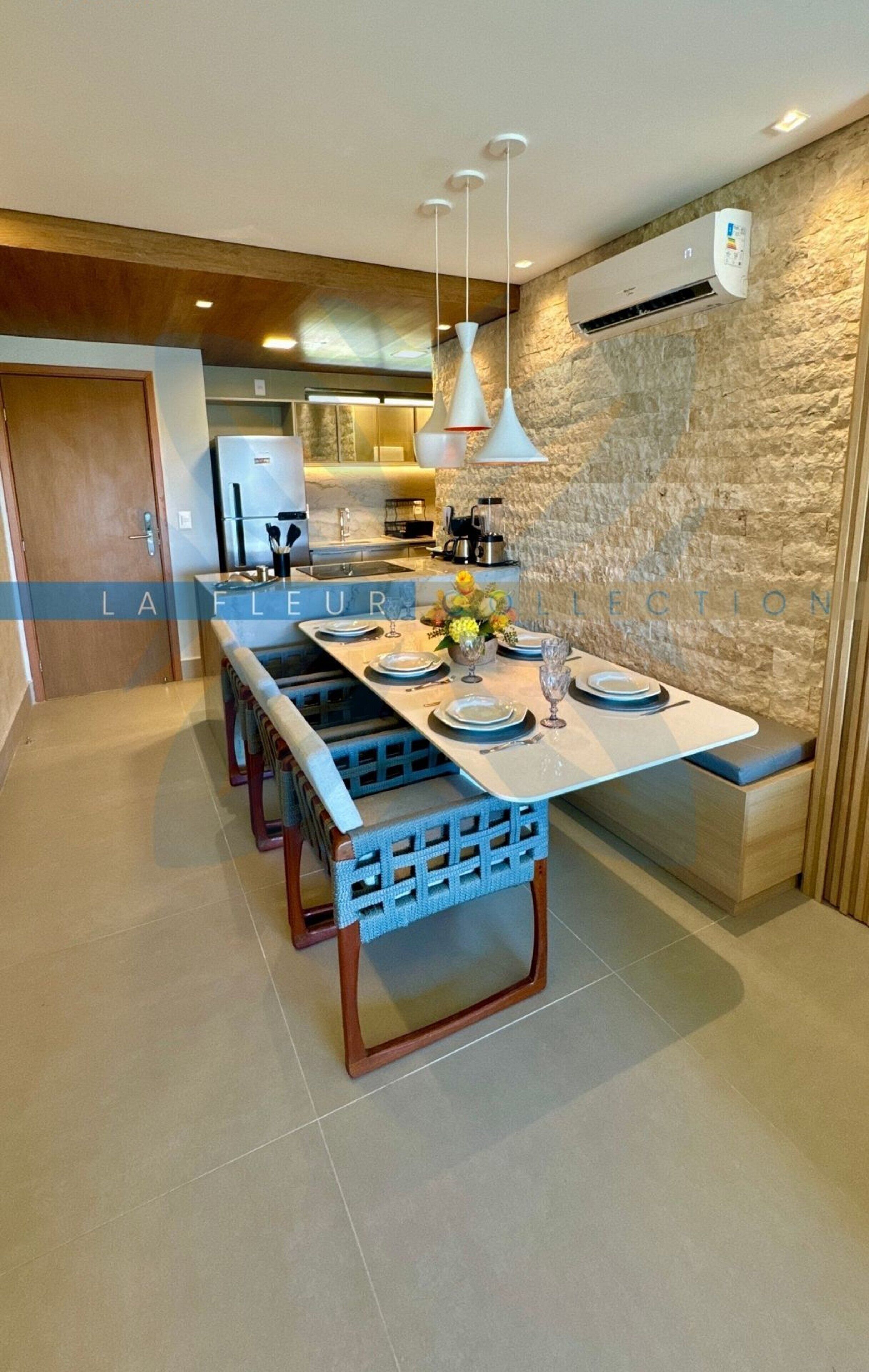 Luxury Apartment | Dining