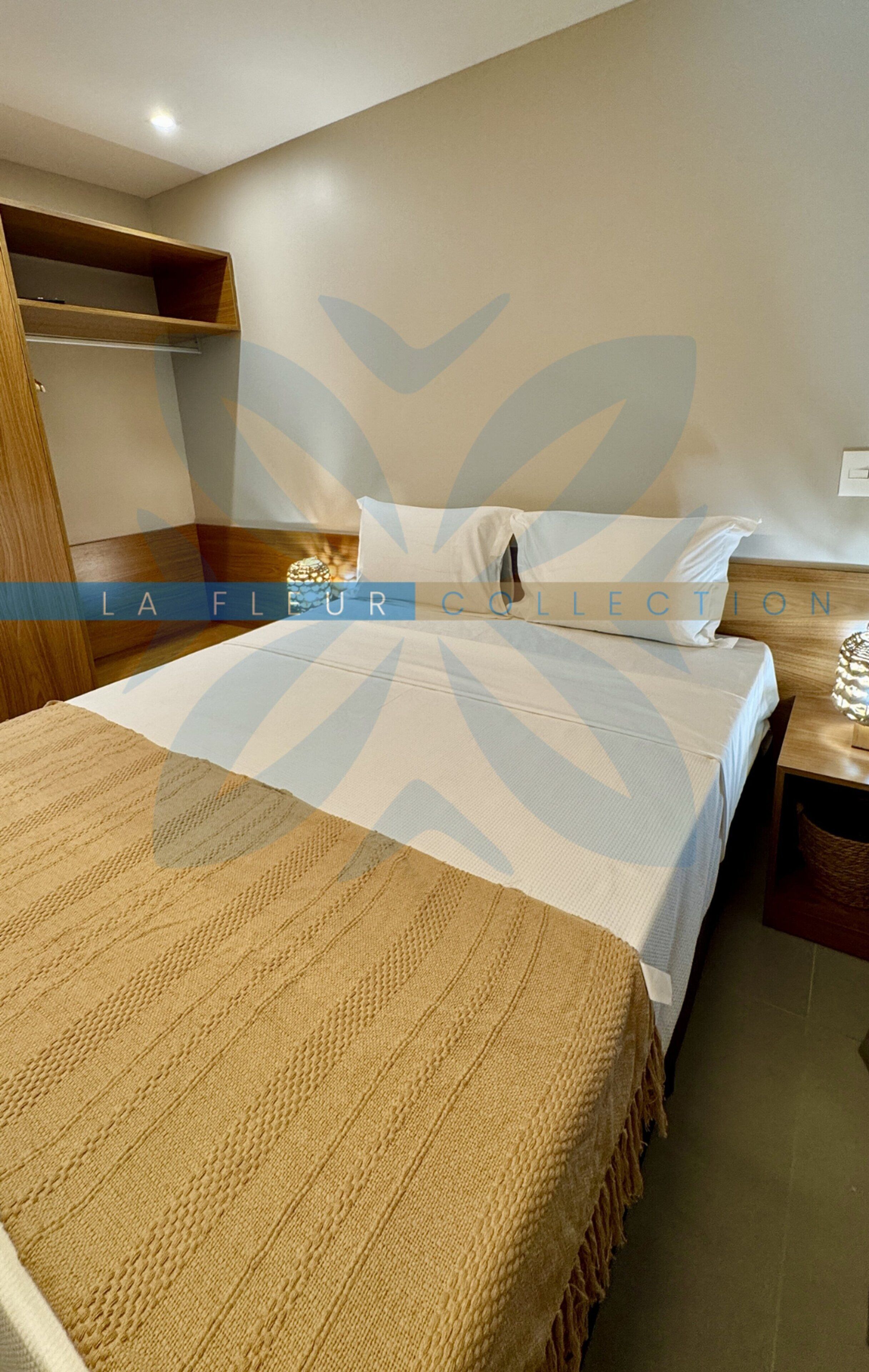Deluxe Apartment | Laptop workspace, blackout drapes, soundproofing, iron/ironing board