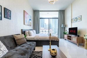 Living area - Modern Balcony Studio in Arjan - Near Miracle Garden & Mall of the Emirates (Dubai)