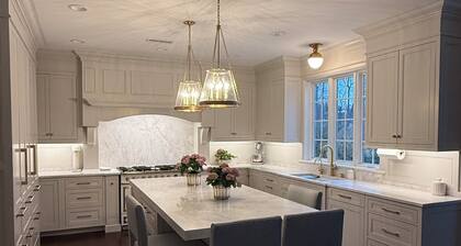 Walk to PGA Championship! Newly furnished and relaxing retreat with room for 10+