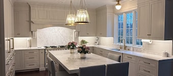 Walk to PGA Championship! Newly furnished and relaxing retreat with room for 10+