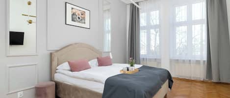 2 bedrooms, desk, iron/ironing board, travel cot