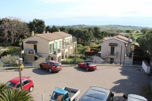 Property grounds - Two-room Caesar [center, park, terrace] (Sirolo)
