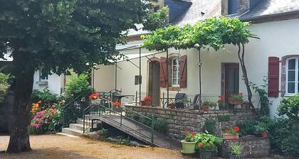 Maison de campagne dans petit hameau
