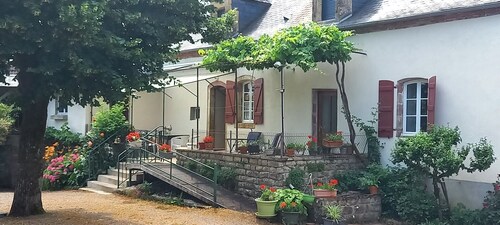 Maison de campagne dans petit hameau