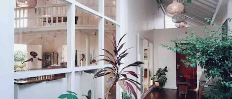 Villa, 3 Bedrooms, Smoking, Balcony | Interior