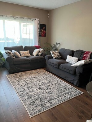 Shared Dormitory, 1 Bedroom | Living area - Room-private Room in Calgary SE (Calgary)