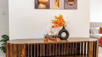 Condo, 1 Bedroom, Accessible, Balcony | Living room