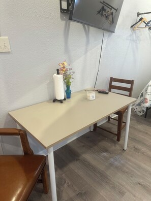 Dining - Nice 1-bedroom Unit 3, Purple Screen Door,
Downtown affordability just for two! (San Antonio)