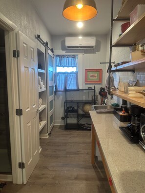 Private kitchen - Nice 1-bedroom Unit 3, Purple Screen Door,
Downtown affordability just for two! (San Antonio)