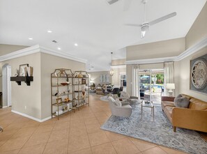 Interior - Resort-Style Tropical Family Retreat w/ Breathtaking pool & Fun Tiki Hut (Port St. Lucie)