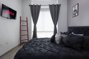 Internet, bed sheets - 👑 Legends Lounge | Walk to East Nashville Hotspots ✨ (Nashville)