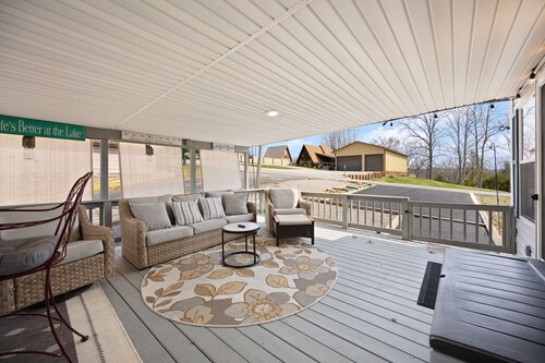 NEW listing 3/2!Boat Slip<1 mile DHL/Sulphur Crk-hosted by Cumberland Collective
