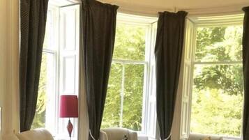 Apartment, Garden View | Living area