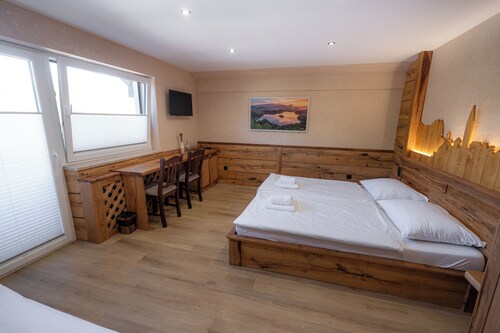 Bed & Breakfast LakeBled House