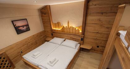 Bed & Breakfast LakeBled House
