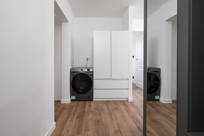 Comfort Apartment | Living area - Lumina comfy 4-room apartment center (Warsaw)