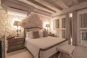 7 bedrooms, iron/ironing board, WiFi, bed sheets - HOTEL NOI 1860: LUXURY HOME CARTAGENA DE INDIAS (Cartagena de Indias)