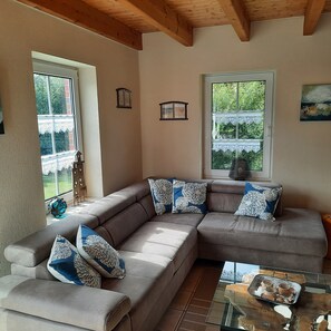 TV, fireplace, DVD player, books - Time out in Northwest Holiday home Northwest - Relaxing vacation on the North Sea coast (Dornum)