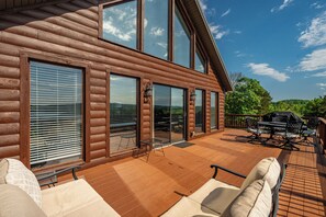 Outdoor dining - Amazing lake views, hot tub, barrel sauna, fire pit - 4 Bed Cabin/Branson West (Branson West)