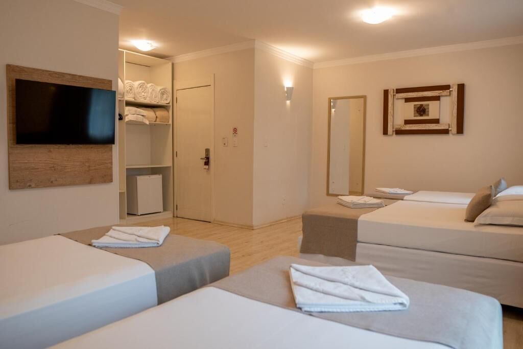 Habitación familiar, balcón, vistas al jardín