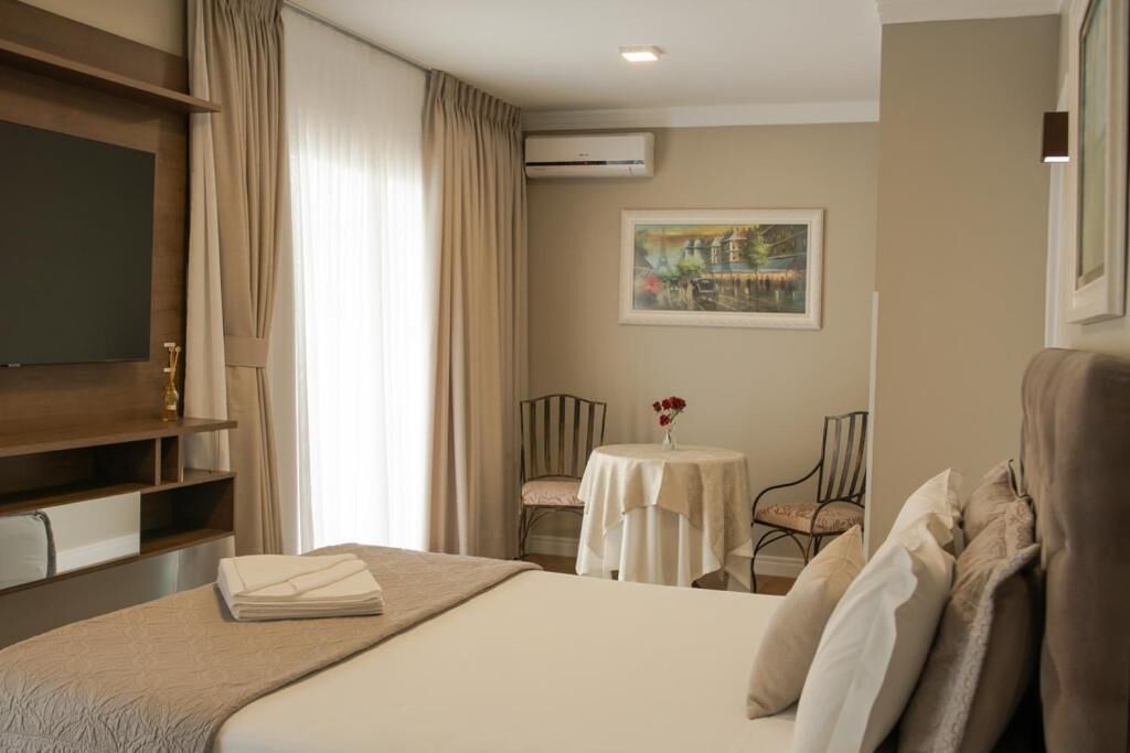 Suite, Balcony, Lake View