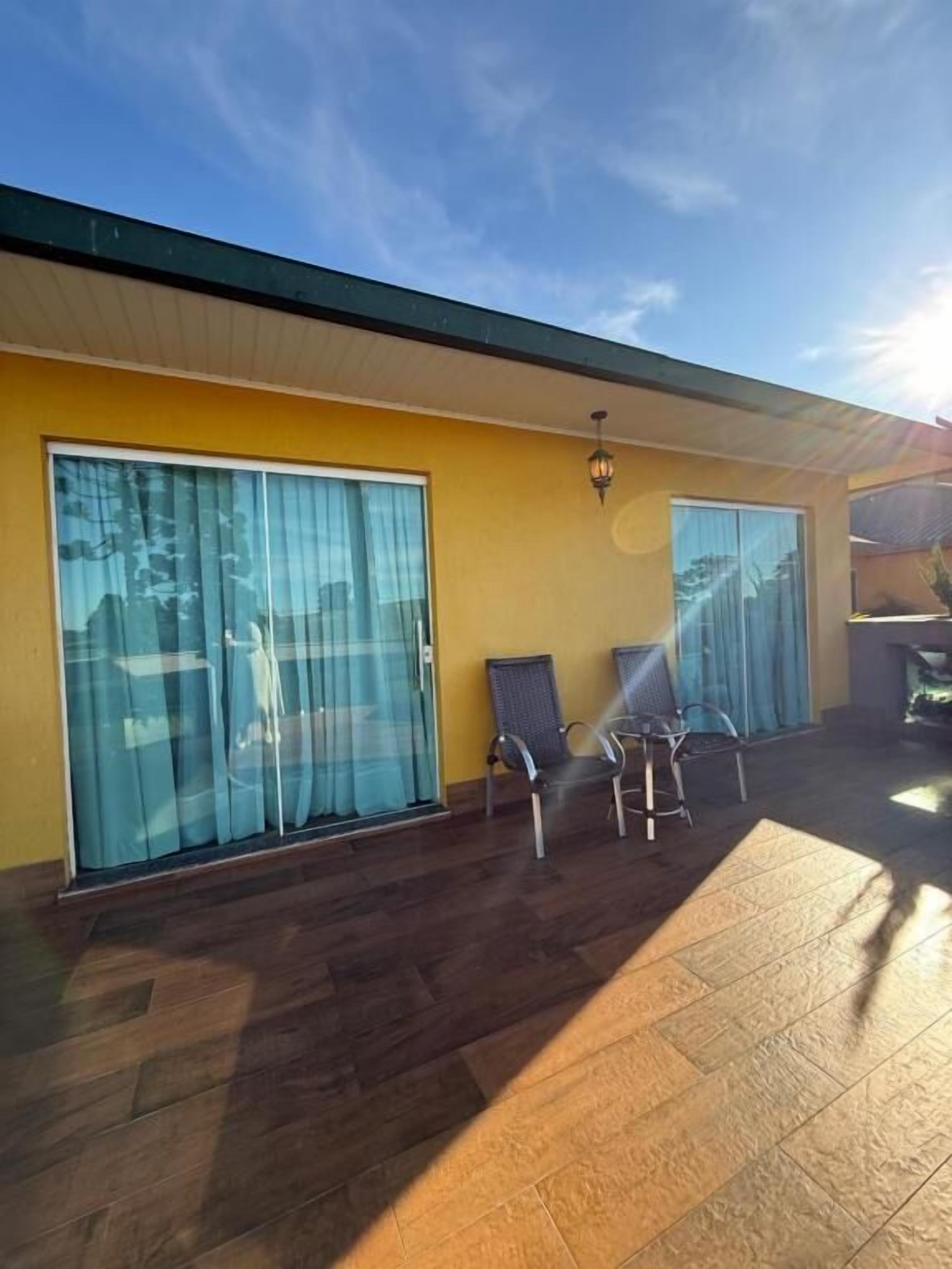 Suíte, sacada, vista para o lago | Terraço/pátio