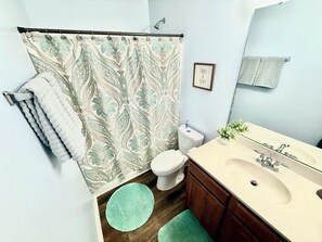 Handtücher, Seife, Toilettenpapier