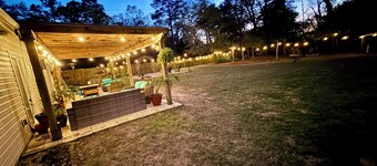 Vegeta's Den — Pet-Friendly Leland Retreat