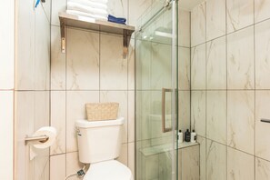 Haartrockner, Handtücher, Seife