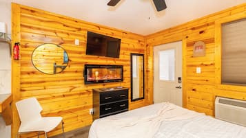 1 slaapkamer, een strijkplank/strijkijzer, gratis wifi, beddengoed