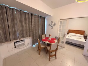 Bügeleisen/Bügelbrett, WLAN, Bettwäsche