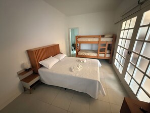 1 bedroom, iron/ironing board, WiFi, bed sheets - Beach and sun, foot in the sand, sea view lagoon (Rio de Janeiro)