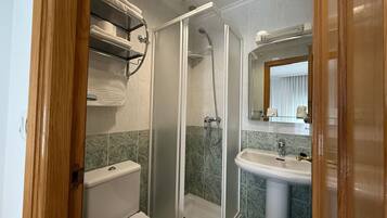 Double Room | Bathroom