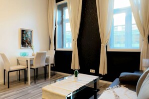 Living area - Stylish 1BR Long Stay | Close to AKH (Vienna)