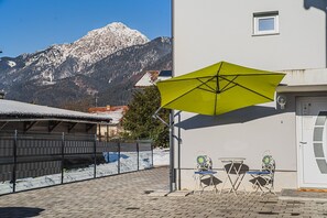 Apartment | Terrace/patio - Apartment Malerič with Pool and Wellness (Črnomelj)