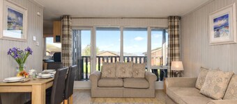 Privately Owned Lodge with Hot Tub and Loch Views