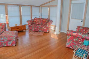 Nicht klassifiziertes Bild, 3 von 13, Schaltfläche