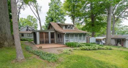 Cozy Cottage on Silver lake