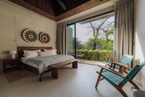 7 habitaciones, tabla de planchar con plancha, wifi y ropa de cama 