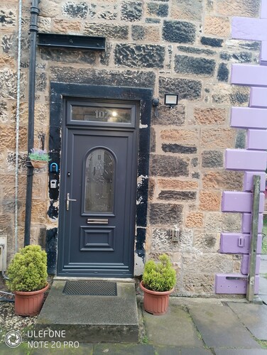 Stunning, large, 2 king sized bedroom apartment.