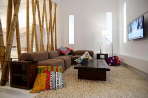 Living area - Super 8 (Athens)