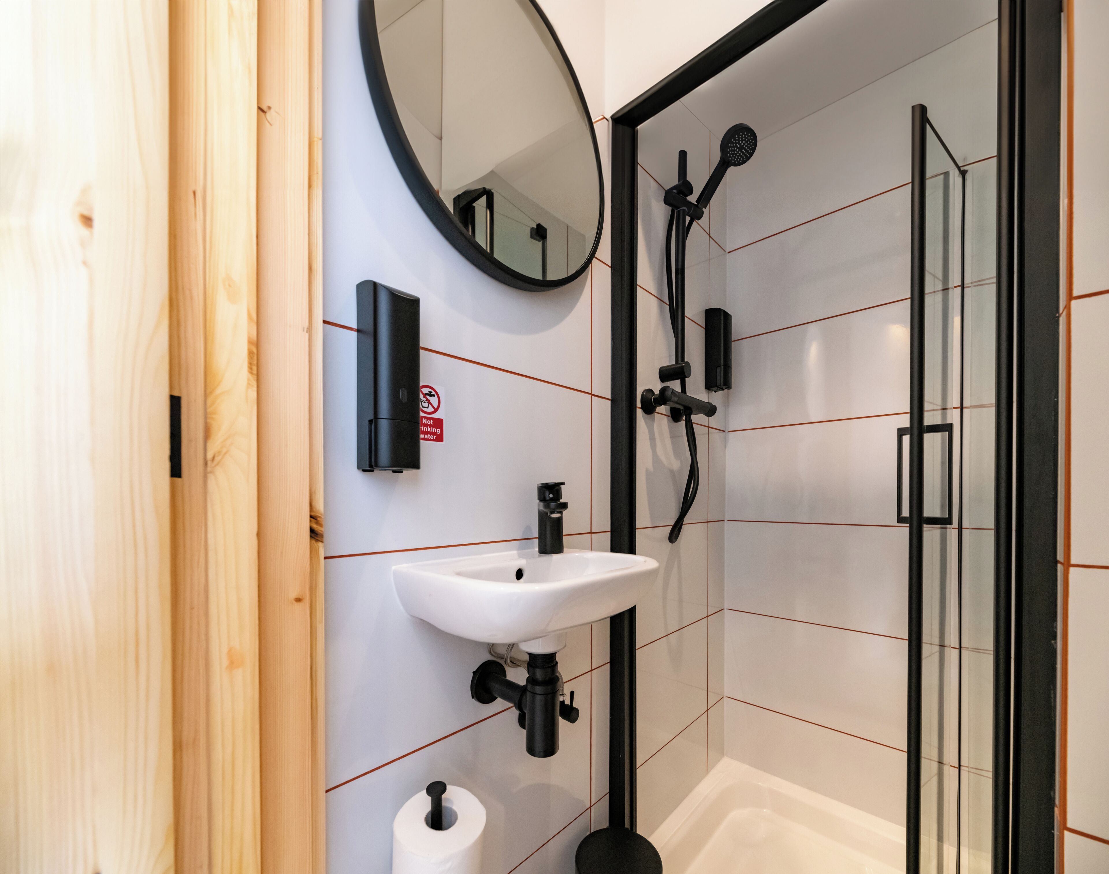 Dusche, Handtücher, Seife, Shampoo