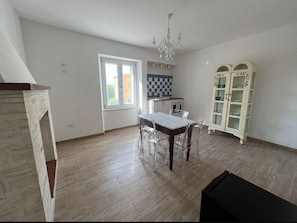 Studio, hageutsikt | Spiseområde