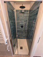 Habitación | Baño | Artículos de higiene personal gratuitos, secador de pelo y toallas