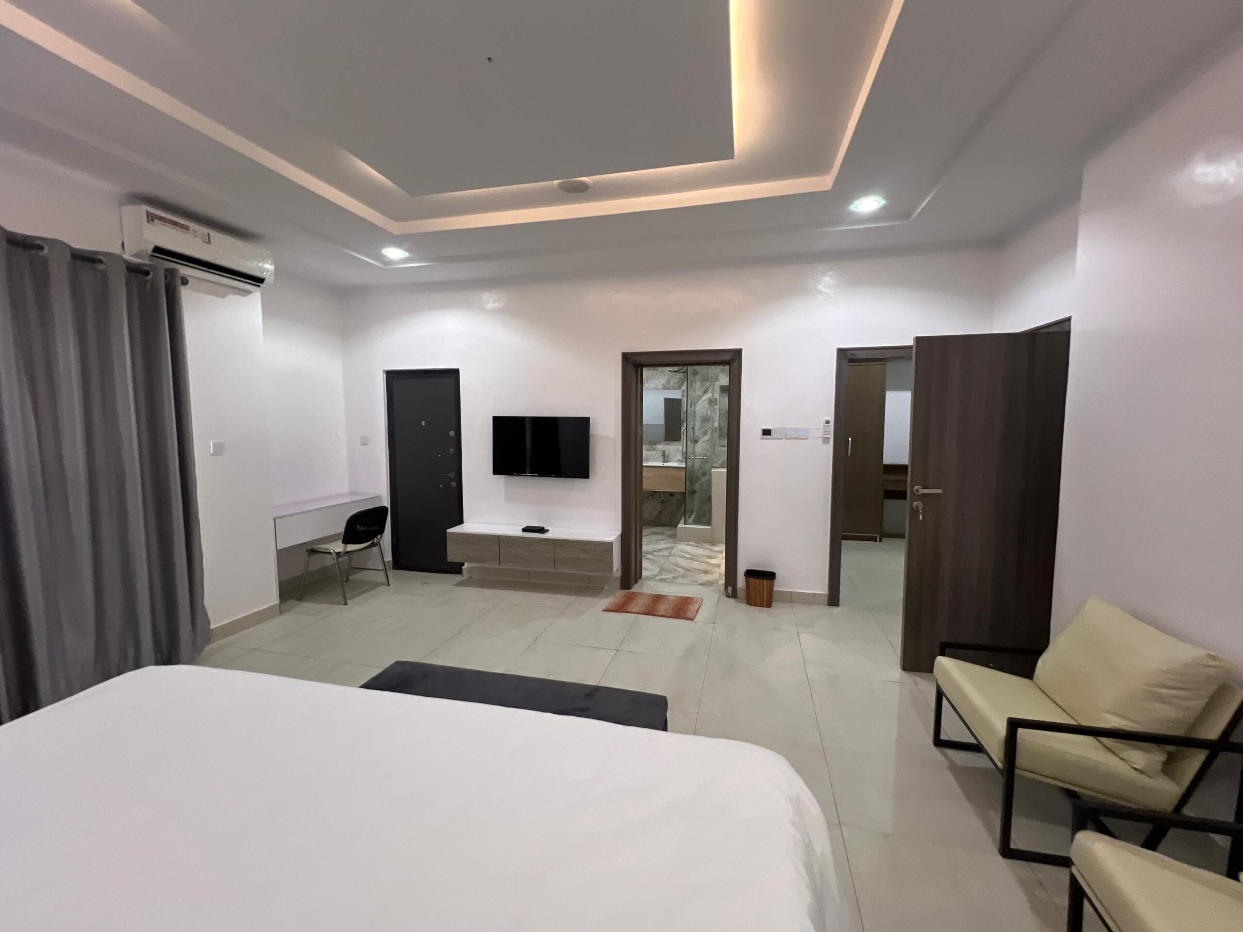 Tabla de planchar con plancha y wifi gratis 