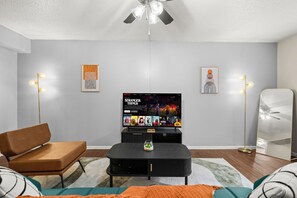 Unclassified image, 3 of 6, button