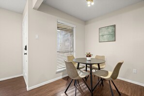 Unclassified image, 5 of 6, button