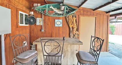 Cozy Efficiency at the Lodge - Lake Buchanan