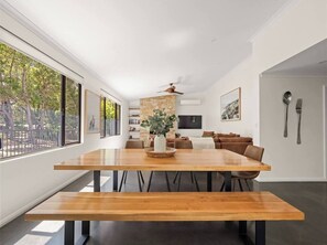 Dining - Trailside Vista Modern Comfort near Geographe Bay (Dunsborough)